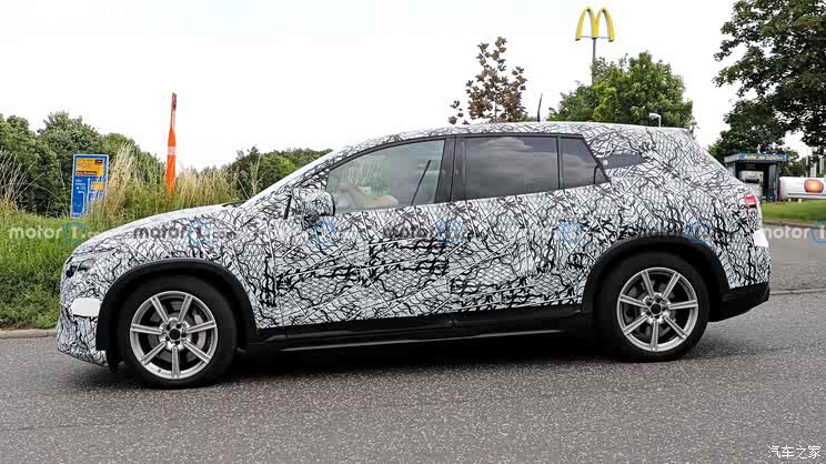 接近量产版 奔驰EQS SUV新谍照曝光