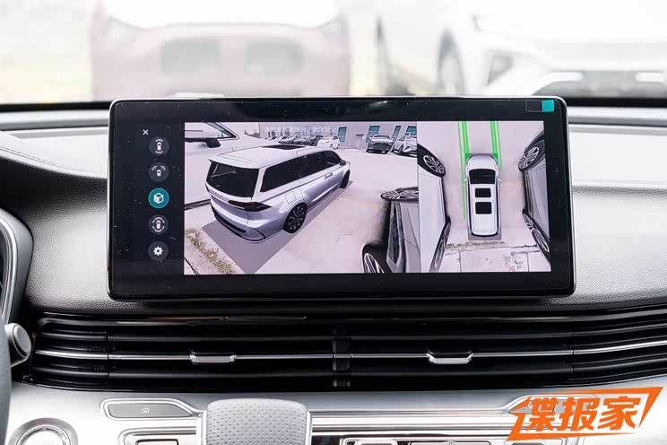 新格栅/配小桌板 新款荣威iMAX8实车图