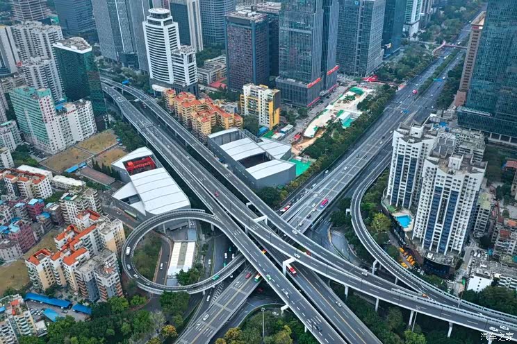 广州市研究或增设中小客车“区域号牌”