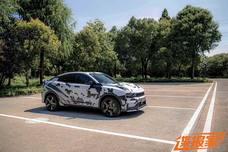 外观更显战斗范儿 领克05+路试谍照曝光