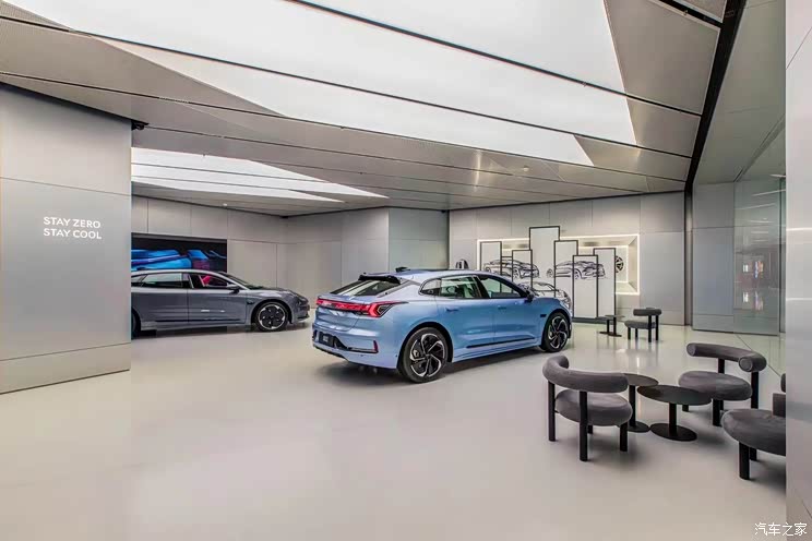 大版本OTA来了 极氪中心全球旗舰店开业