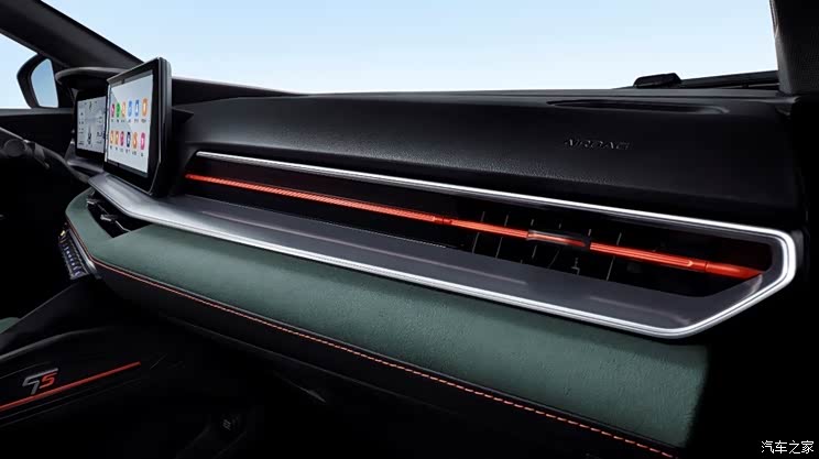 来点狠的！ 吉利缤瑞COOL内饰官图发布