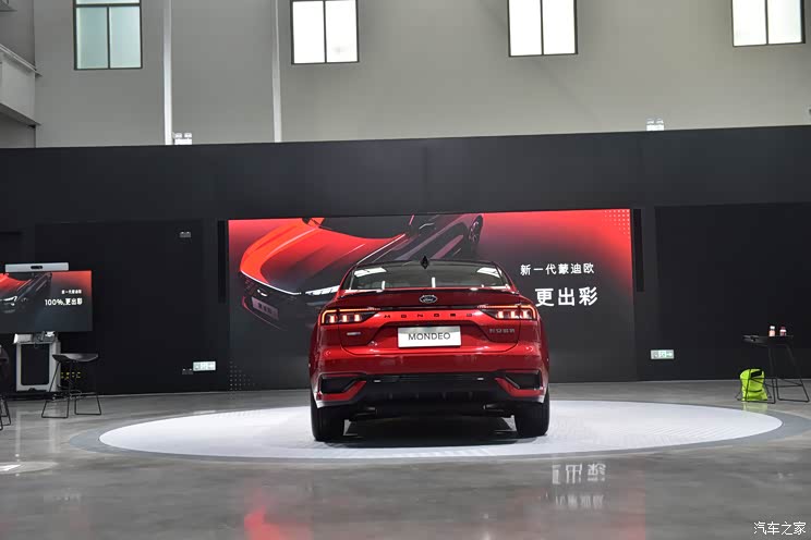 脱胎换骨 全新福特蒙迪欧ST-Line版亮相