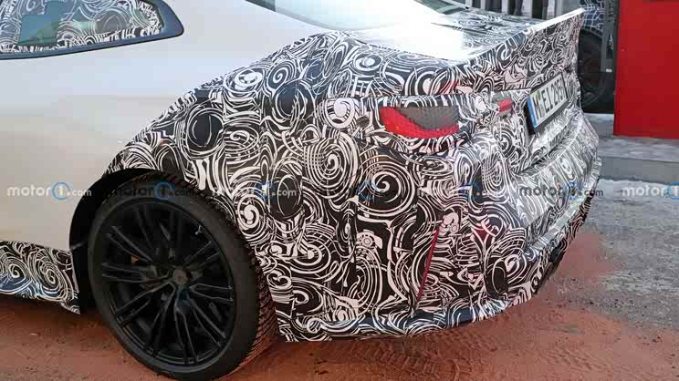 极致轻量化 宝马M4 CSL于2022年5月发布