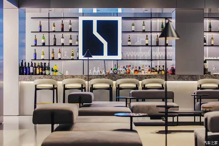 大版本OTA来了 极氪中心全球旗舰店开业