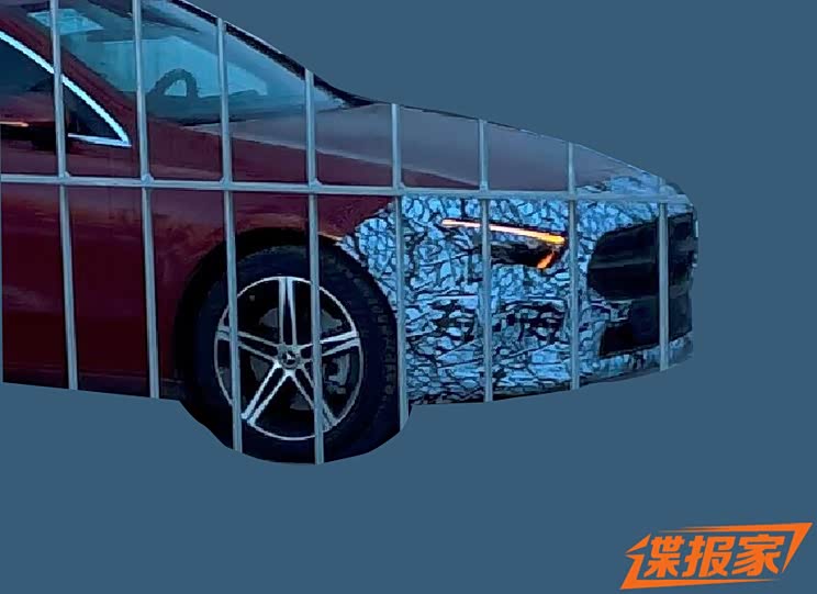 细节微调 曝新款奔驰A级两厢版国内谍照