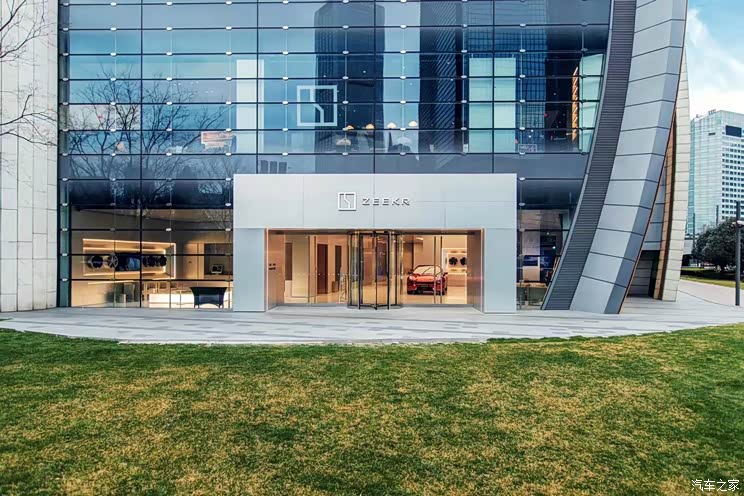 大版本OTA来了 极氪中心全球旗舰店开业