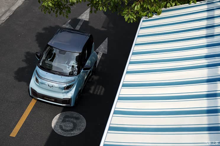 11月4日开启预订 五菱NanoEV官图发布