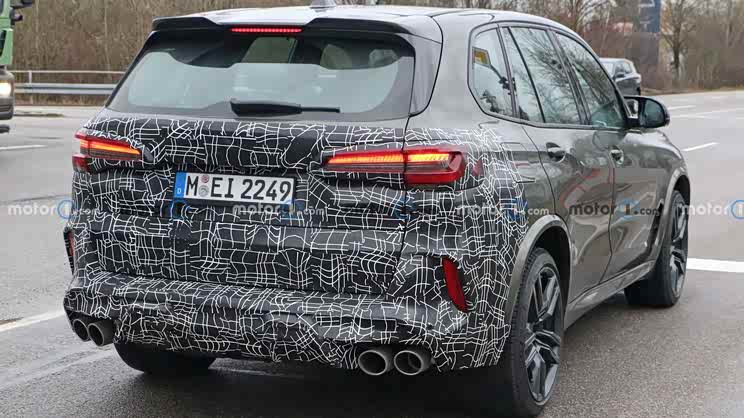 头灯组/尾灯组有变化 新款宝马X5 M谍照