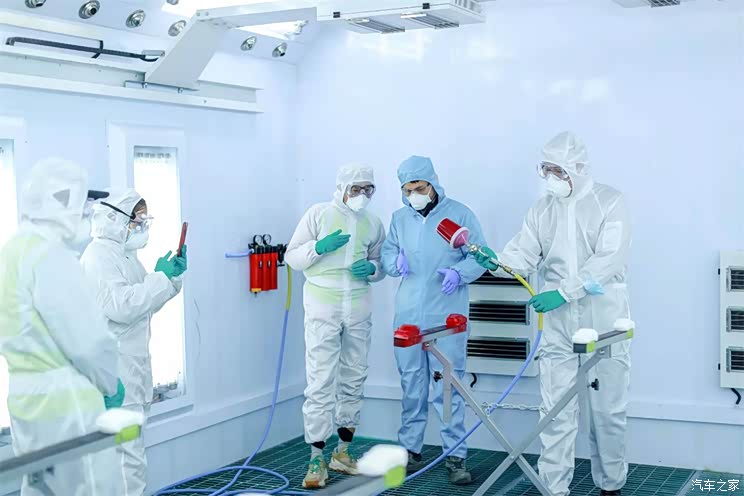 特斯拉上海浦东康桥直营钣喷中心开幕