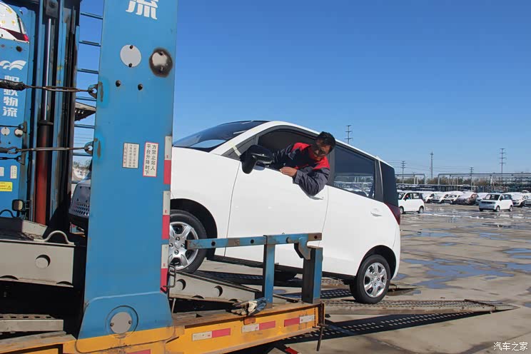 百智大熊首批千台量产车型正式发车