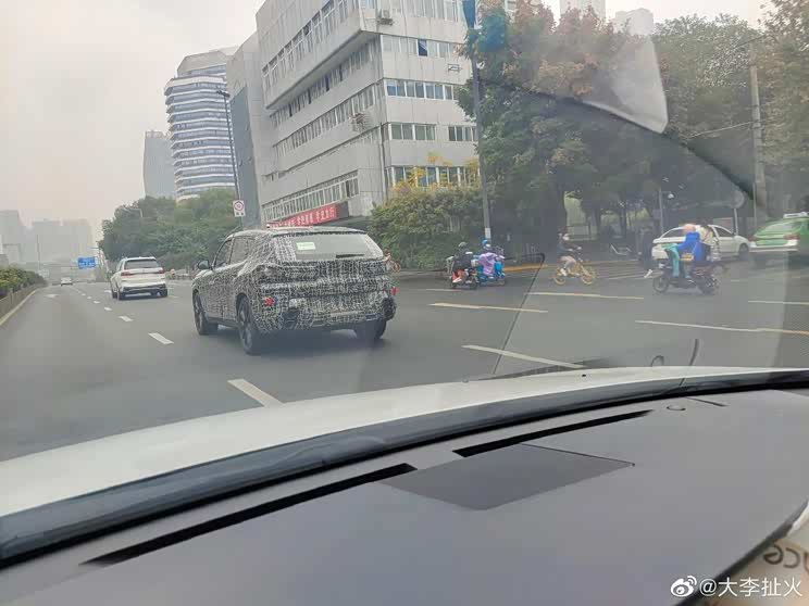 V8双涡轮+PHEV 宝马X8 M国内谍照曝光