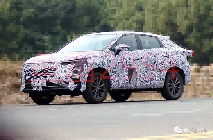 分体大灯+轿跑设计 奇瑞X-C高清谍照