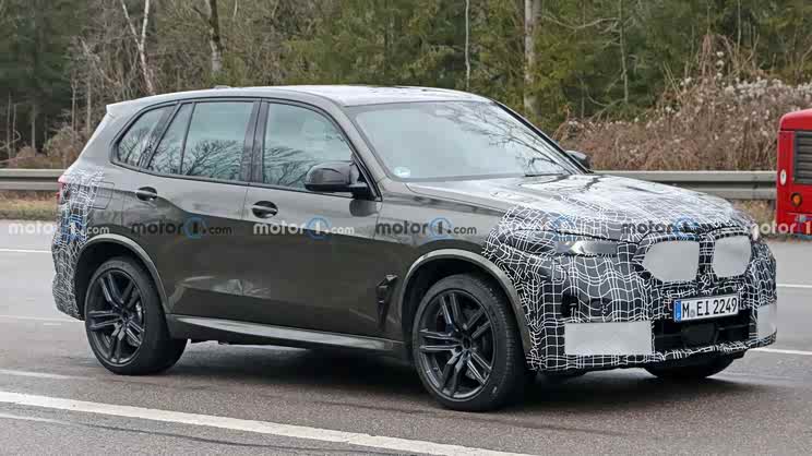 头灯组/尾灯组有变化 新款宝马X5 M谍照