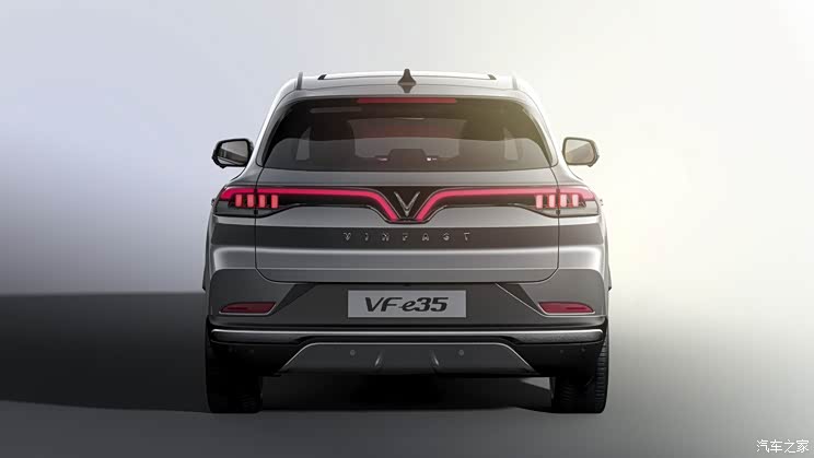 洛杉矶车展亮相 VinFast推VF e35/e36