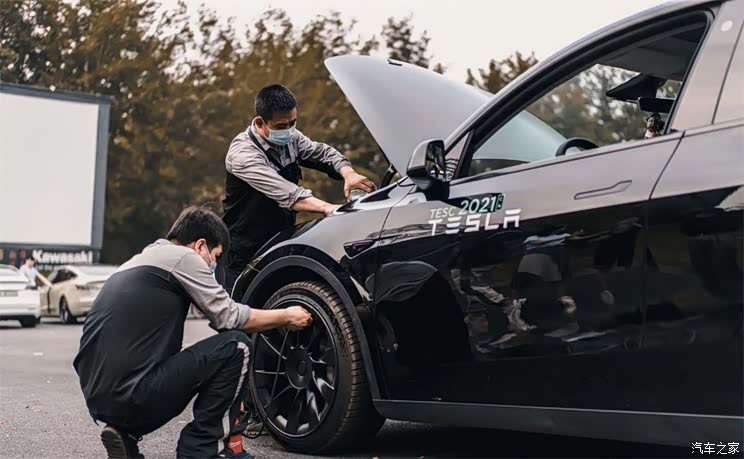 特斯拉上海浦东康桥直营钣喷中心开幕