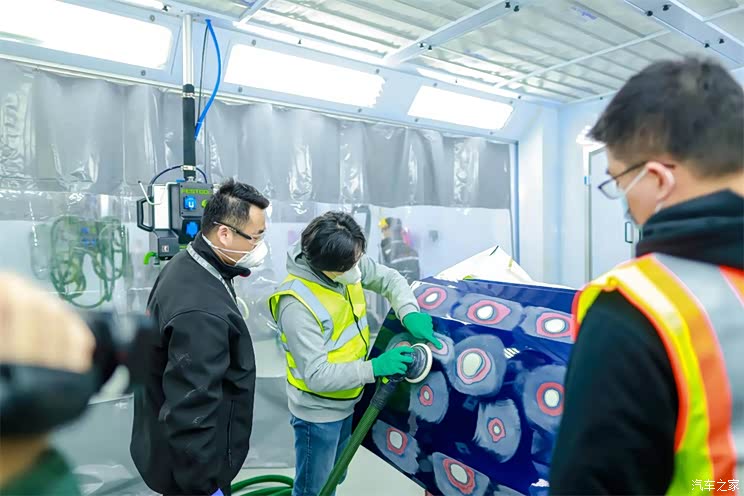 特斯拉上海浦东康桥直营钣喷中心开幕