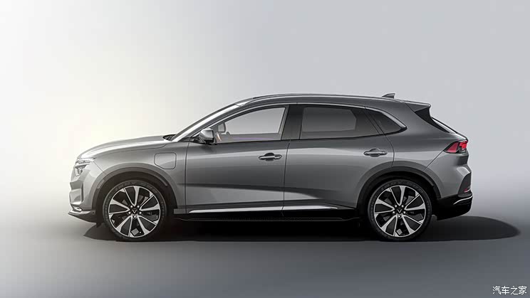 洛杉矶车展亮相 VinFast推VF e35/e36