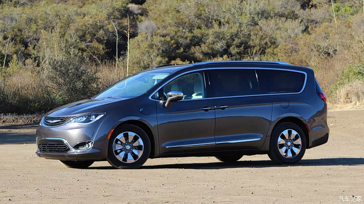 克莱斯勒大捷龙插电式混动版海外召回