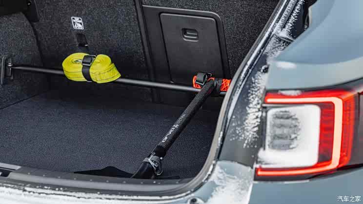 Polestar 2 Arctic Circle原型车官图