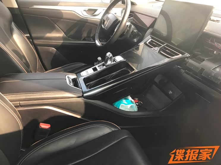 2.0T+9DCT 魏牌摩卡PHEV测试谍照曝光