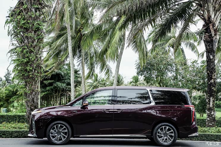 3月底上市 上汽大通MAXUS G90官图发布