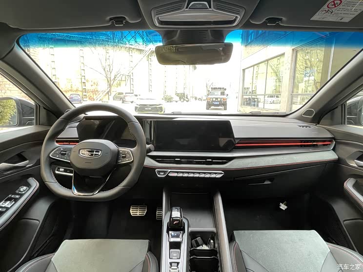 搭载全新动力 吉利缤瑞COOL实车亮相