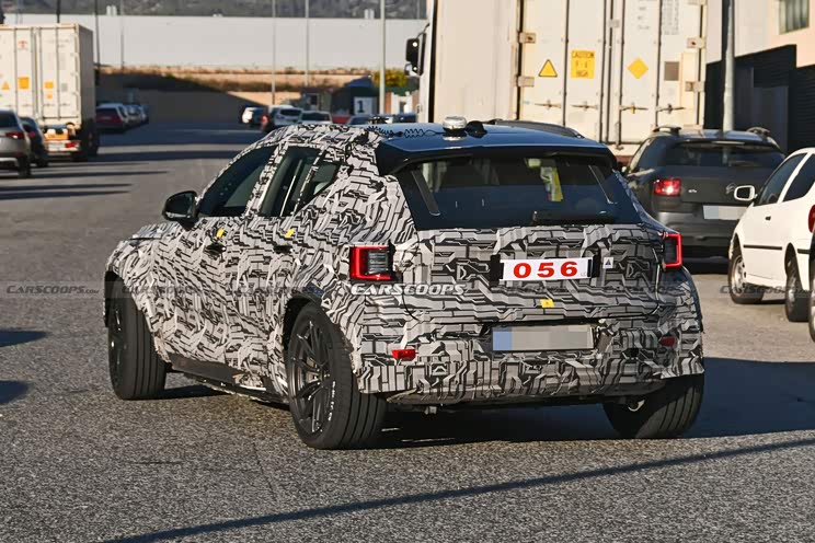 定位电动轿跑SUV Polestar 4谍照曝光