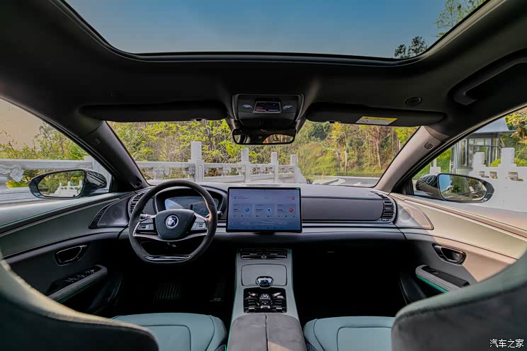 售21.58万元起 比亚迪汉家族新车上市