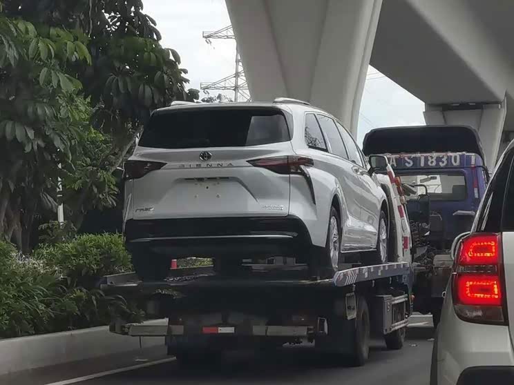 下半年上市 广汽丰田赛那无伪实车曝光