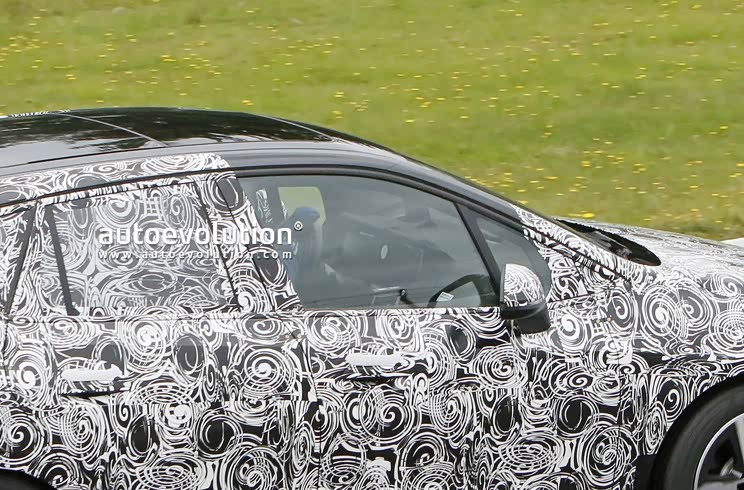 设计大幅更新 全新宝马2系旅行车谍照