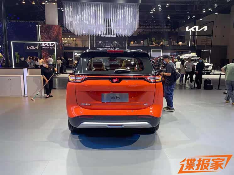 2021成都车展探馆:威马W6竞速橙现身