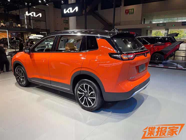 2021成都车展探馆:威马W6竞速橙现身