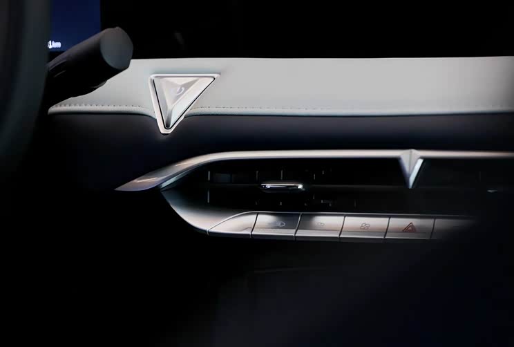 定名即将发布 东风日产启辰全新SUV亮相