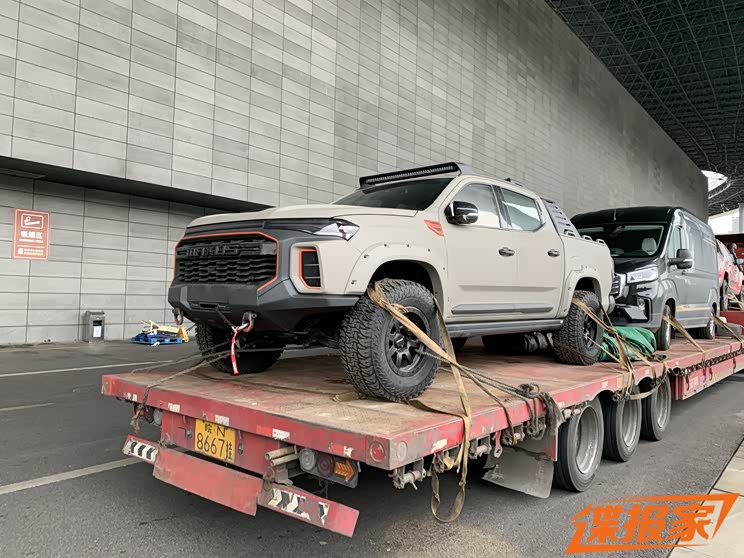 2021成都车展探馆:上汽大通皮卡改装车