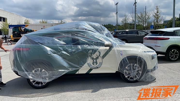 2021成都车展探馆:小鹏G3i/P7 NBA联名