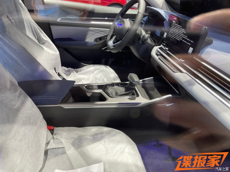 2021成都车展探馆:全新帝豪现身车展