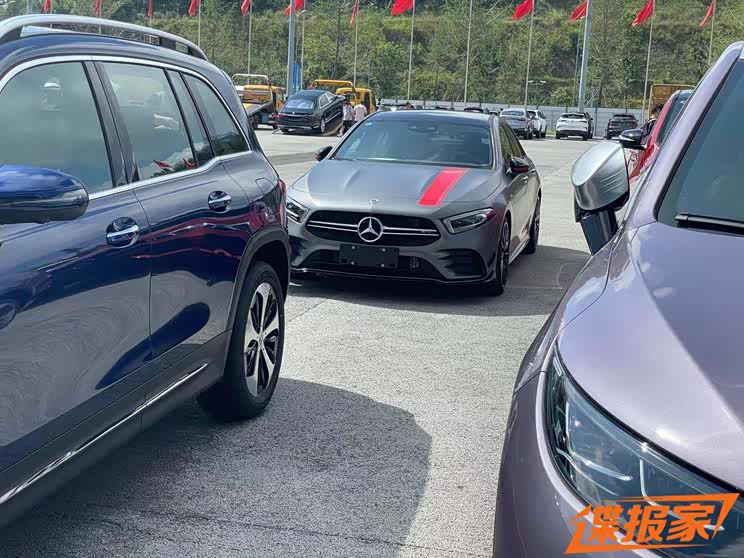 2021成都车展:AMG A 35 L炽夜特别版