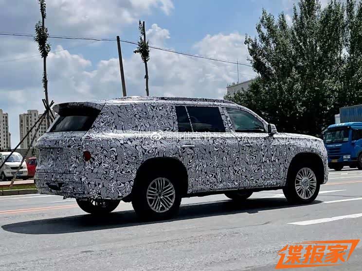 最新旗舰级SUV 红旗LS7实车谍照曝光