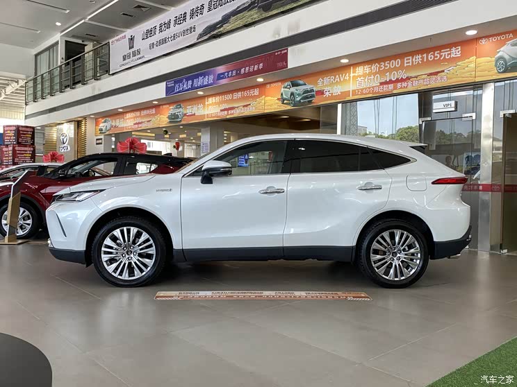 年底下线 一汽丰田凌放HARRIER实车曝光