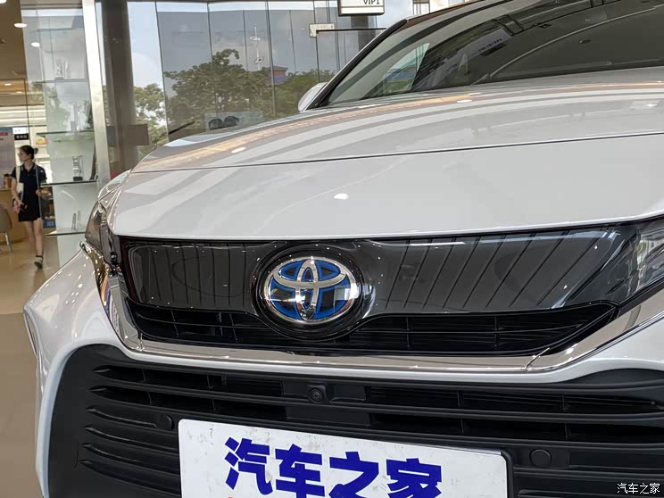 年底下线 一汽丰田凌放HARRIER实车曝光