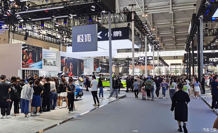 消费“年轻化” 在天津车展寻一抹靓色