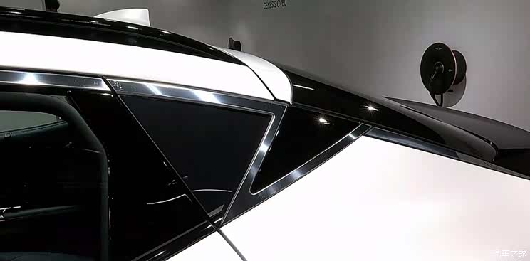 水晶球挡把亮眼 捷尼赛思GV60正式发布