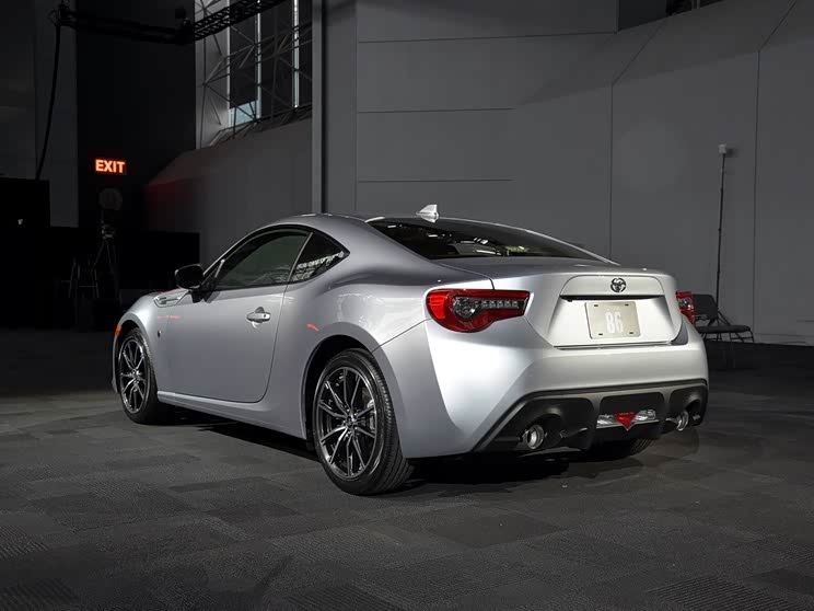 它们包括丰田新款汉兰达,别克新款昂科拉,奥迪全新r8 spyder,梅赛德斯