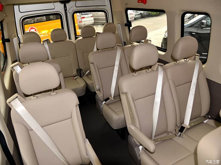 变化仅在细节间实拍2017款上汽大通v80