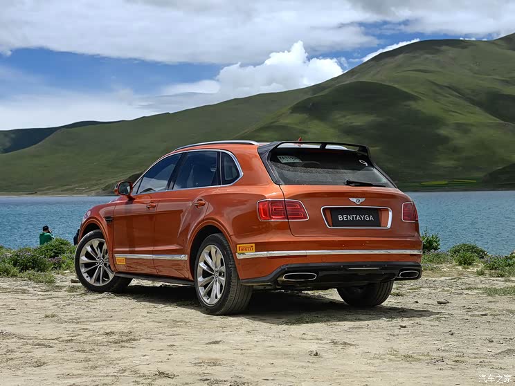 宾利 添越 2016款 6.0t 标准版