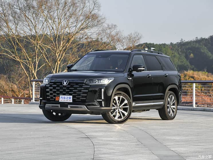 长安汽车 长安cs95 2023款  2.0t 四驱尊贵型plus