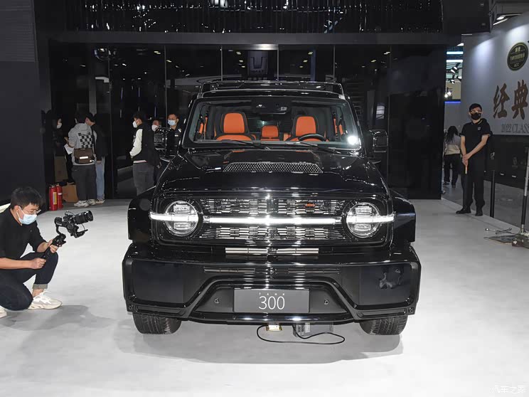 长城汽车 坦克300 2023款 2.0t 赛博骑士