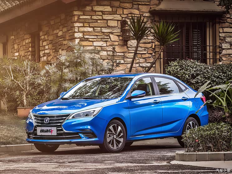 【图】家族式前脸更时尚 长安逸动dt官图发布_汽车之家