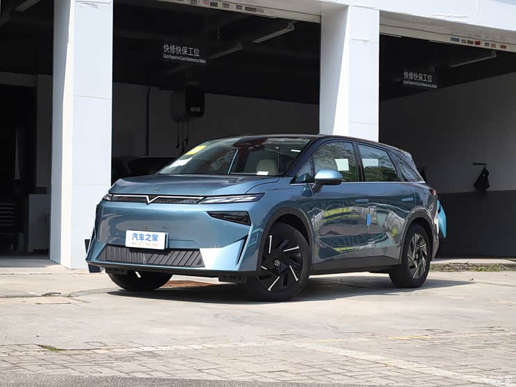 在今年11月份,我们上市了纯电suv-启辰vx6,我们